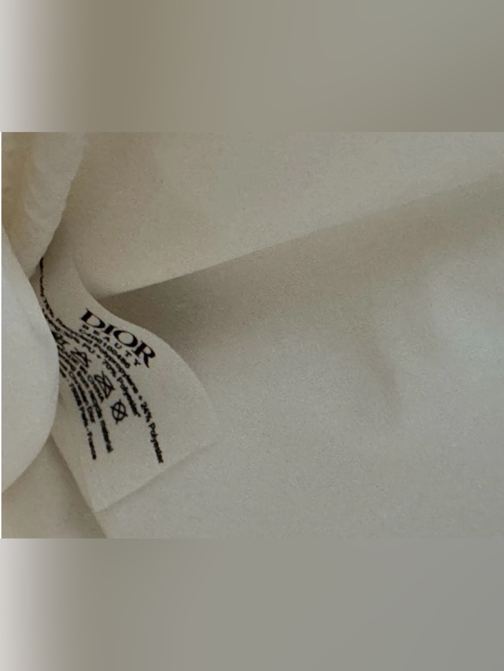 Dior Cream Fabric Pouch with Logo Tag - Picture 3 of 3